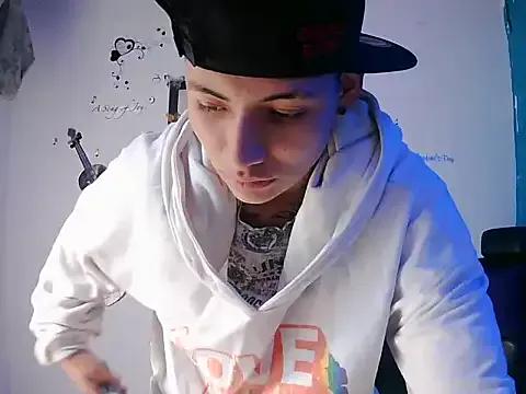 Owen_tomboy from StripChat is Freechat