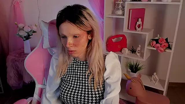 PamelamyDreamys from StripChat is Freechat