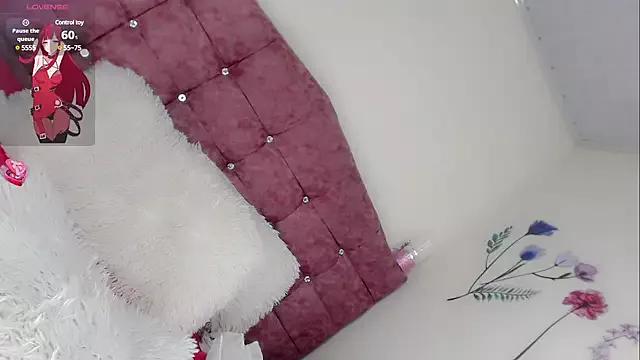 ParisKissLove from StripChat is Freechat