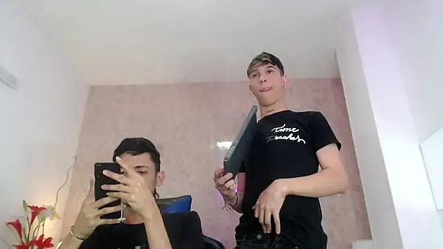 Party_sex_strovers from StripChat is Freechat