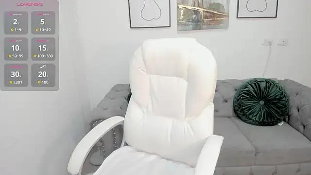 pekylove_ from StripChat is Freechat
