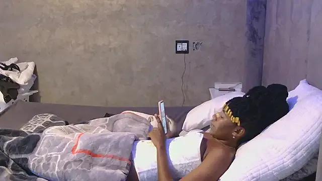 petite_queenx from StripChat is Freechat