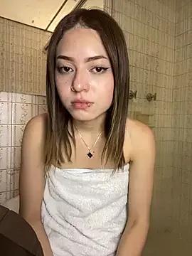 PrettyAmber from StripChat is Freechat