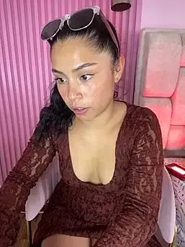 PrettySamaraa from StripChat is Freechat
