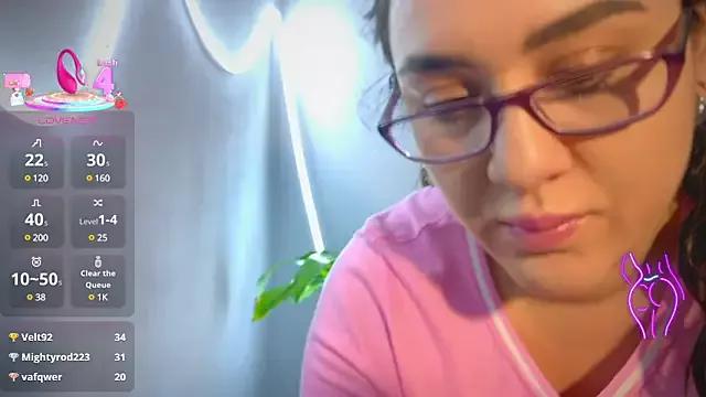 Qadesh_Lust from StripChat is Freechat