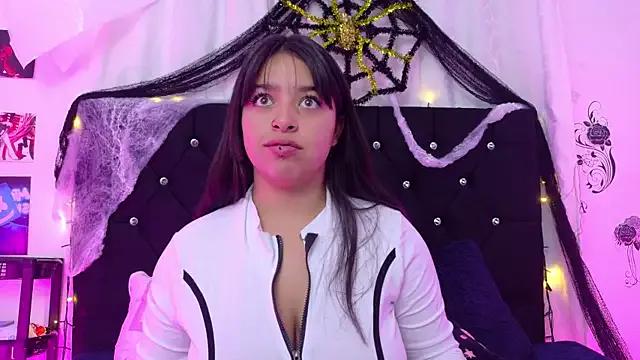 queen_salomme from StripChat is Freechat