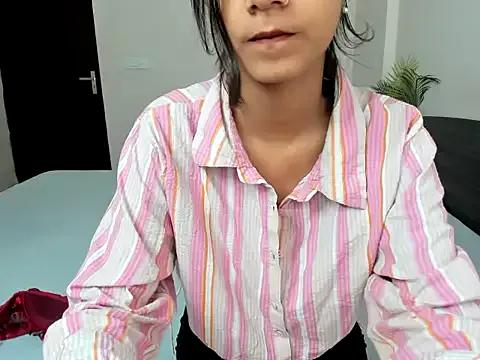 Queen_Streem from StripChat is Freechat