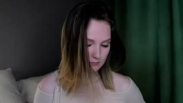 QueenieHathaway from StripChat