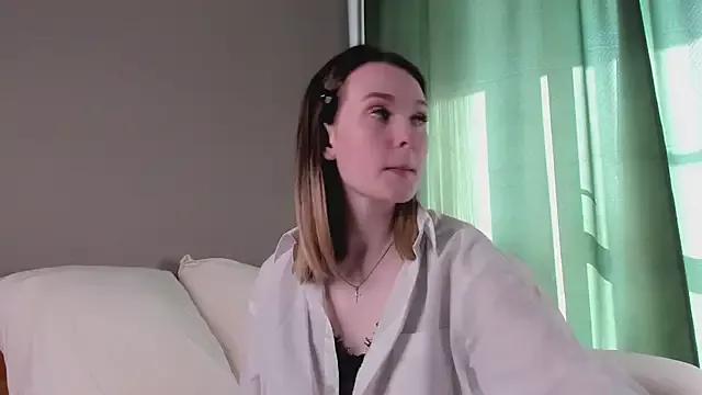 QueenieHathaway from StripChat