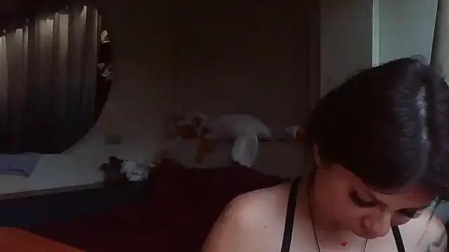 QueenMomyS from StripChat is Freechat