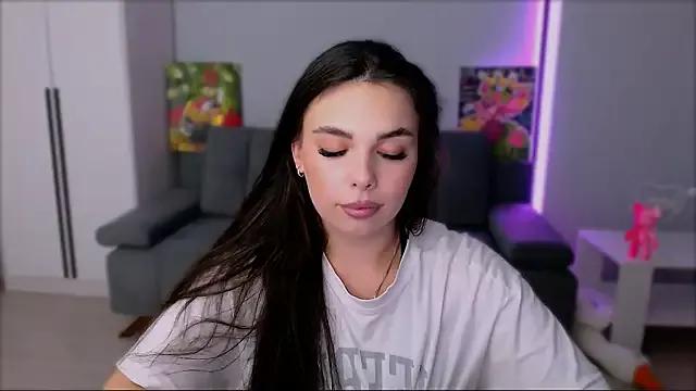 Queenofthesense_ from StripChat