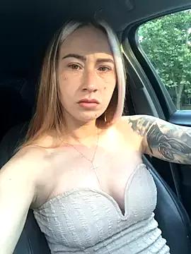 Reina_Cummings from StripChat is Freechat