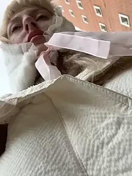 RonnieKiss from StripChat is Freechat