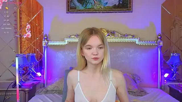 RosesKate from StripChat is Freechat