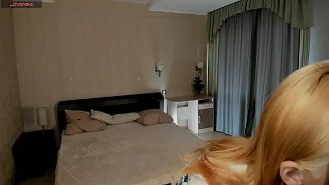 RowenaBeames from StripChat is Freechat