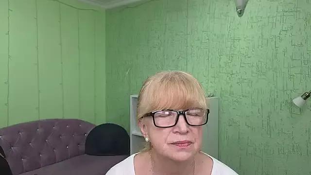 Sabina_Ros from StripChat is Freechat