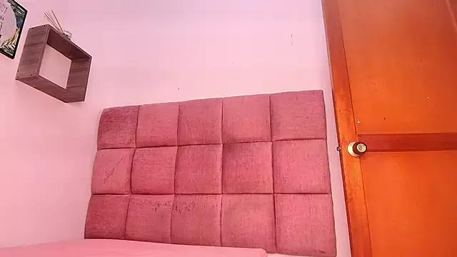 samantha_sw from StripChat is Freechat