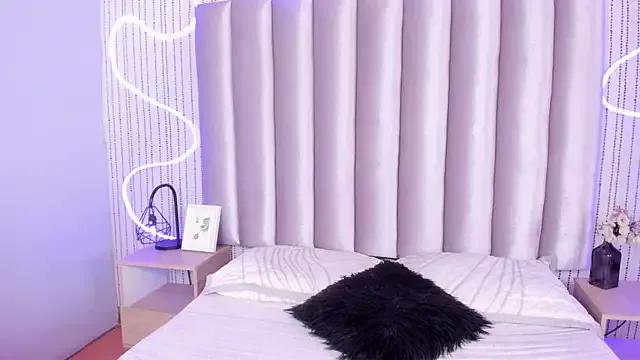 SamanthaPeachss from StripChat is Freechat