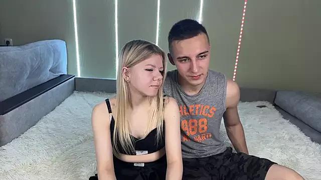 SandraGaze from StripChat is Freechat