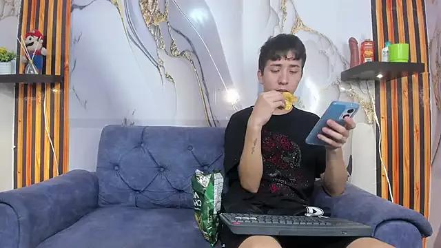 Santiago_LatinBoy from StripChat is Freechat