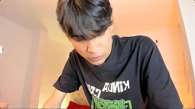 santiagoyoung18 from StripChat is Freechat