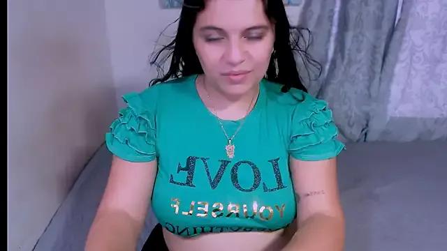 sarah_aguilar from StripChat is Freechat