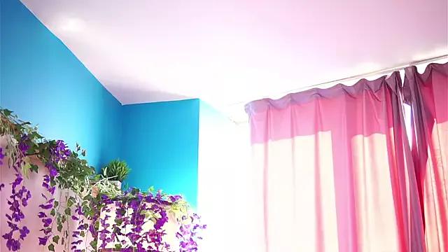 SaraMiretti from StripChat is Freechat