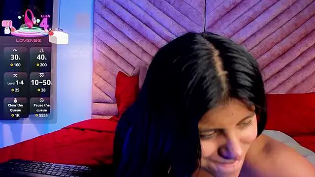 sasha_roldann from StripChat is Freechat