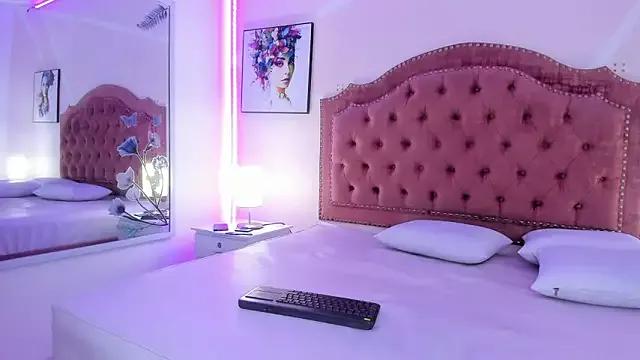 sashaa_bloom_ from StripChat is Freechat