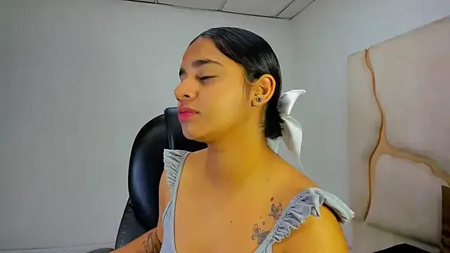 ScarletDoll from StripChat is Freechat