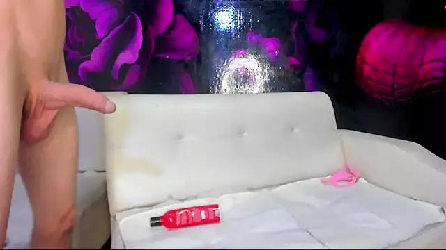 SeecretPartys from StripChat is Freechat