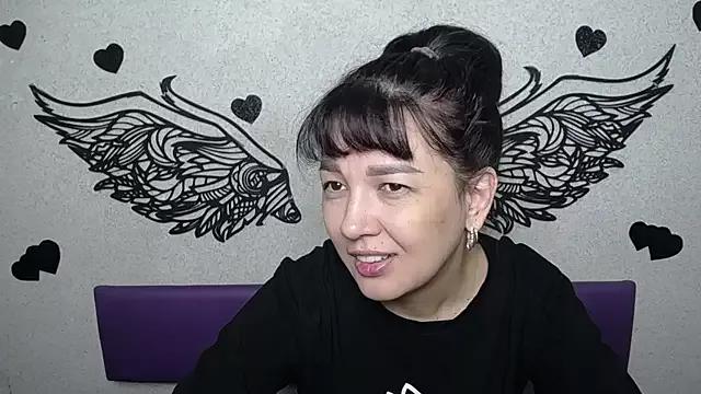 SelenaFly from StripChat is Freechat