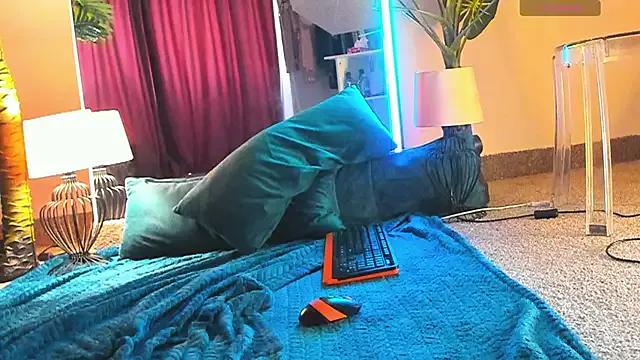 SelinaMoon_ from StripChat is Freechat
