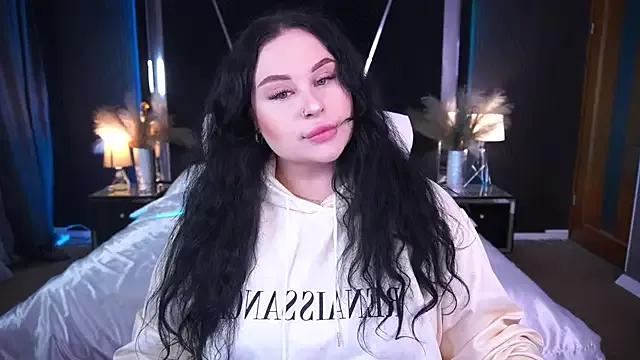 SerahMirabeli from StripChat is Freechat