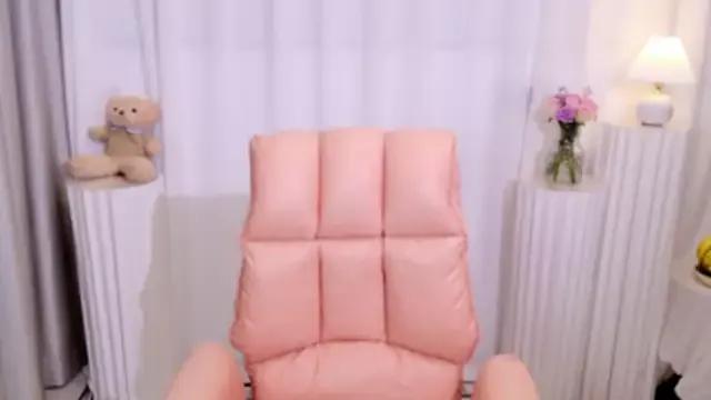 Seven-76 from StripChat is Freechat