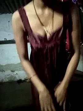 SEXY-MAHI4 from StripChat is Freechat