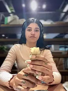 ShawtySlammed from StripChat is Freechat
