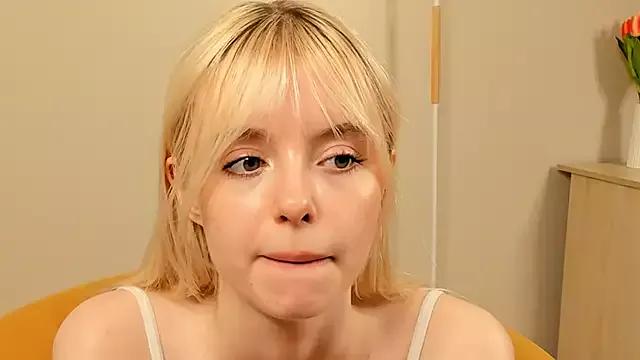 SilverBeste from StripChat is Freechat