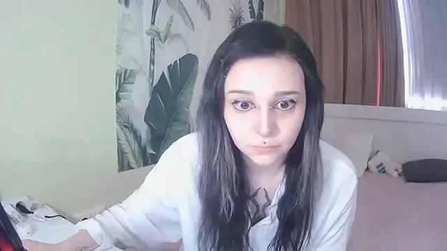 SineKiraReal from StripChat is Freechat