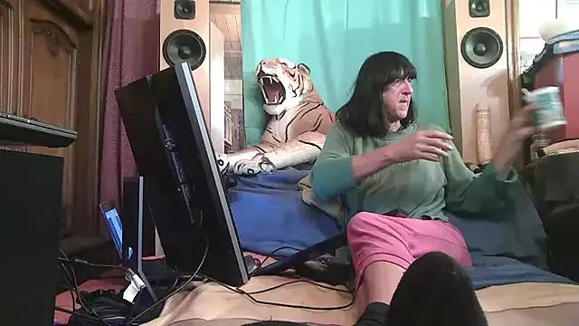 SissiDomination from StripChat is Freechat