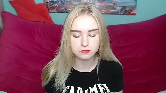 SofySofty from StripChat is Freechat