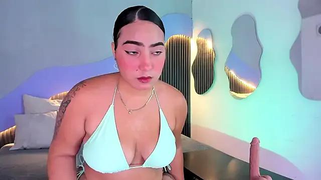 Sophia_curvy1 from StripChat is Freechat