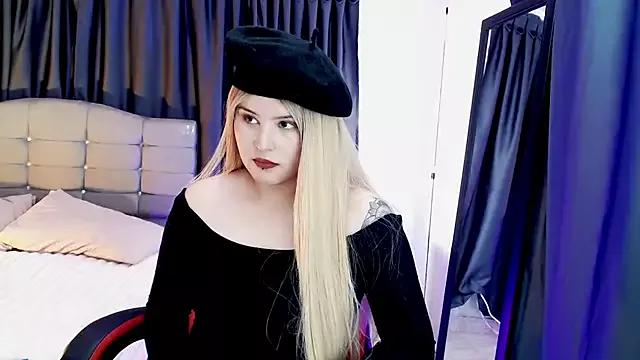 Sophie-Lindemann from StripChat is Freechat