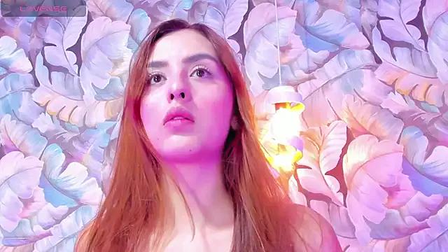 SophieRousse from StripChat is Freechat