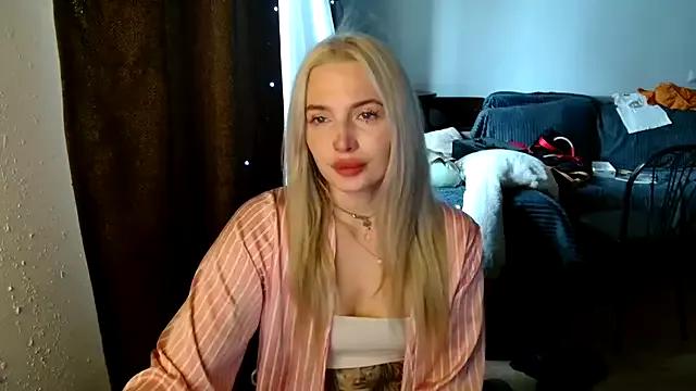 SpaceMarsi from StripChat is Freechat