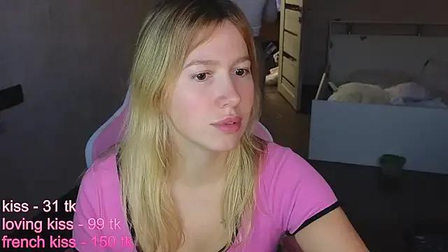 stefany_and_bettany from StripChat is Freechat