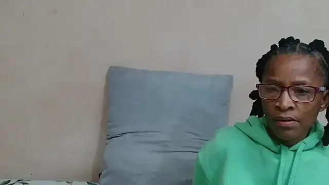 SugarPoppy24xxx from StripChat is Freechat