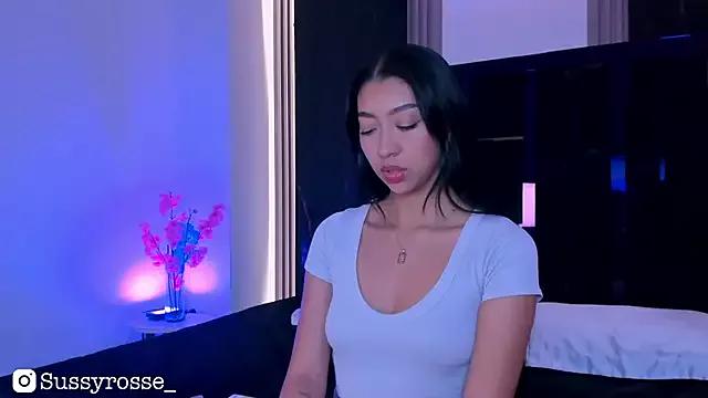 Sussyrosse_ from StripChat is Freechat