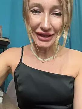 Sweet_Pussy_Lips from StripChat is Freechat