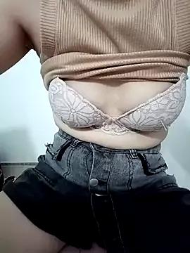 SweetGirl2k2 from StripChat